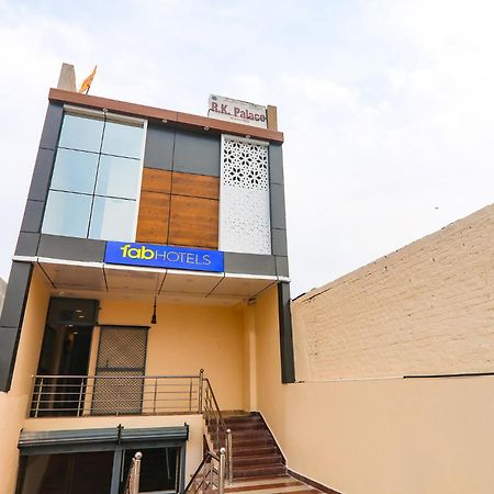 Fabhotel Rk Palace Ayodhya Exteriör bild