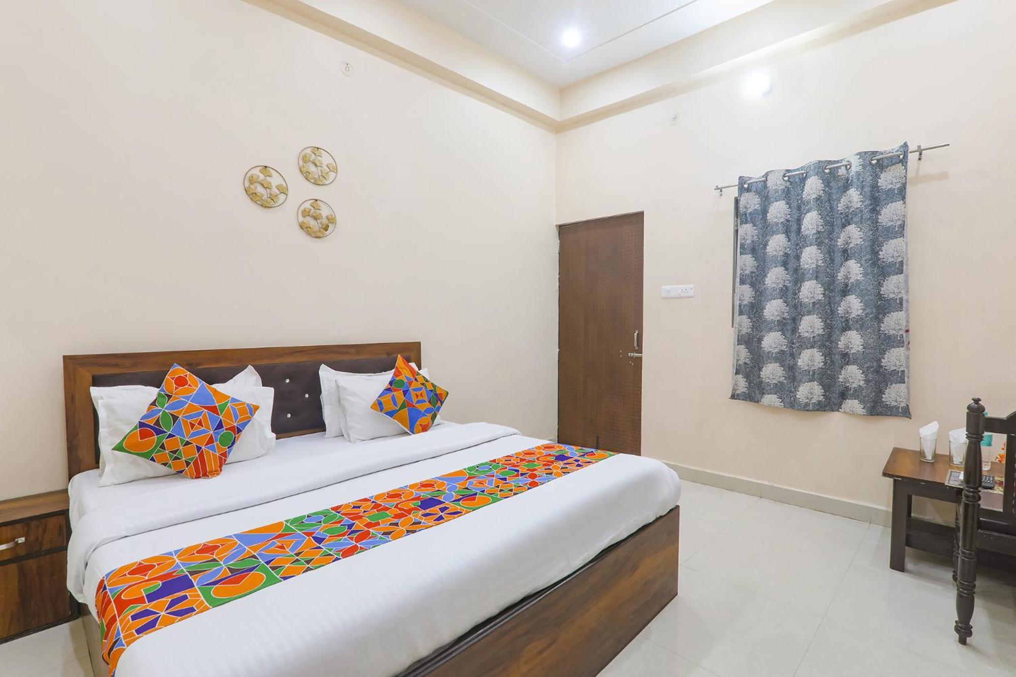Fabhotel Rk Palace Ayodhya Exteriör bild