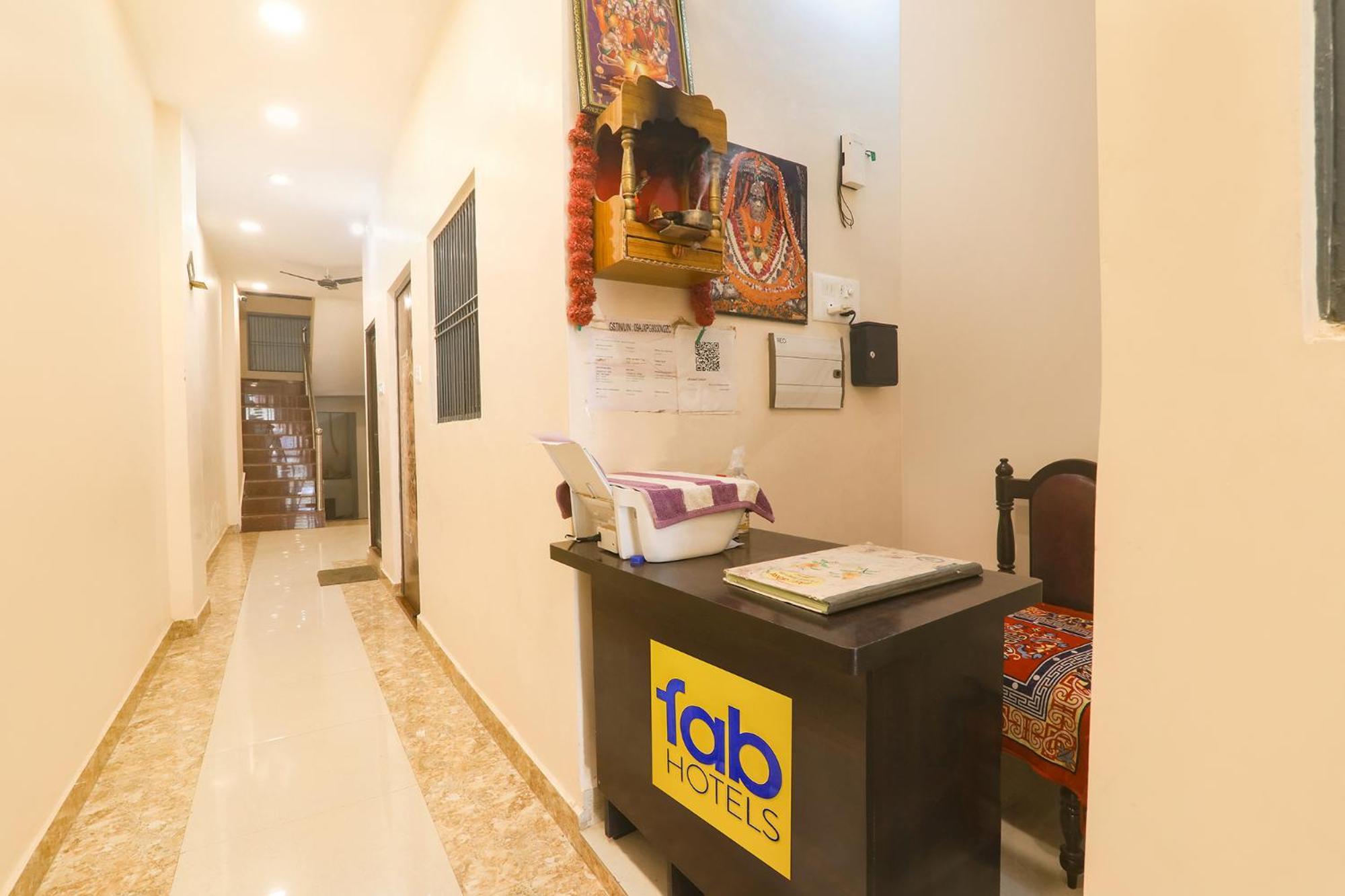 Fabhotel Rk Palace Ayodhya Exteriör bild