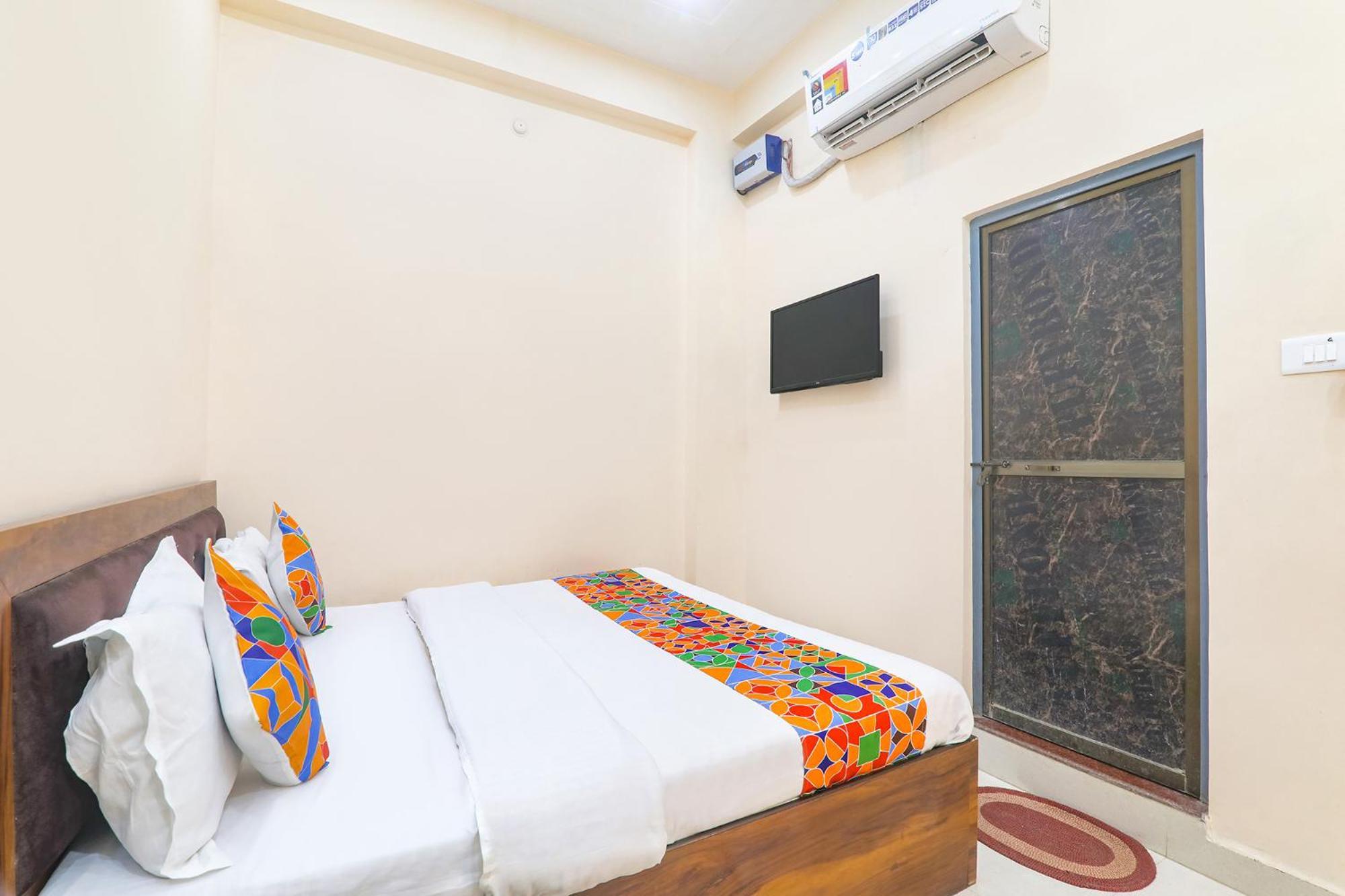 Fabhotel Rk Palace Ayodhya Exteriör bild
