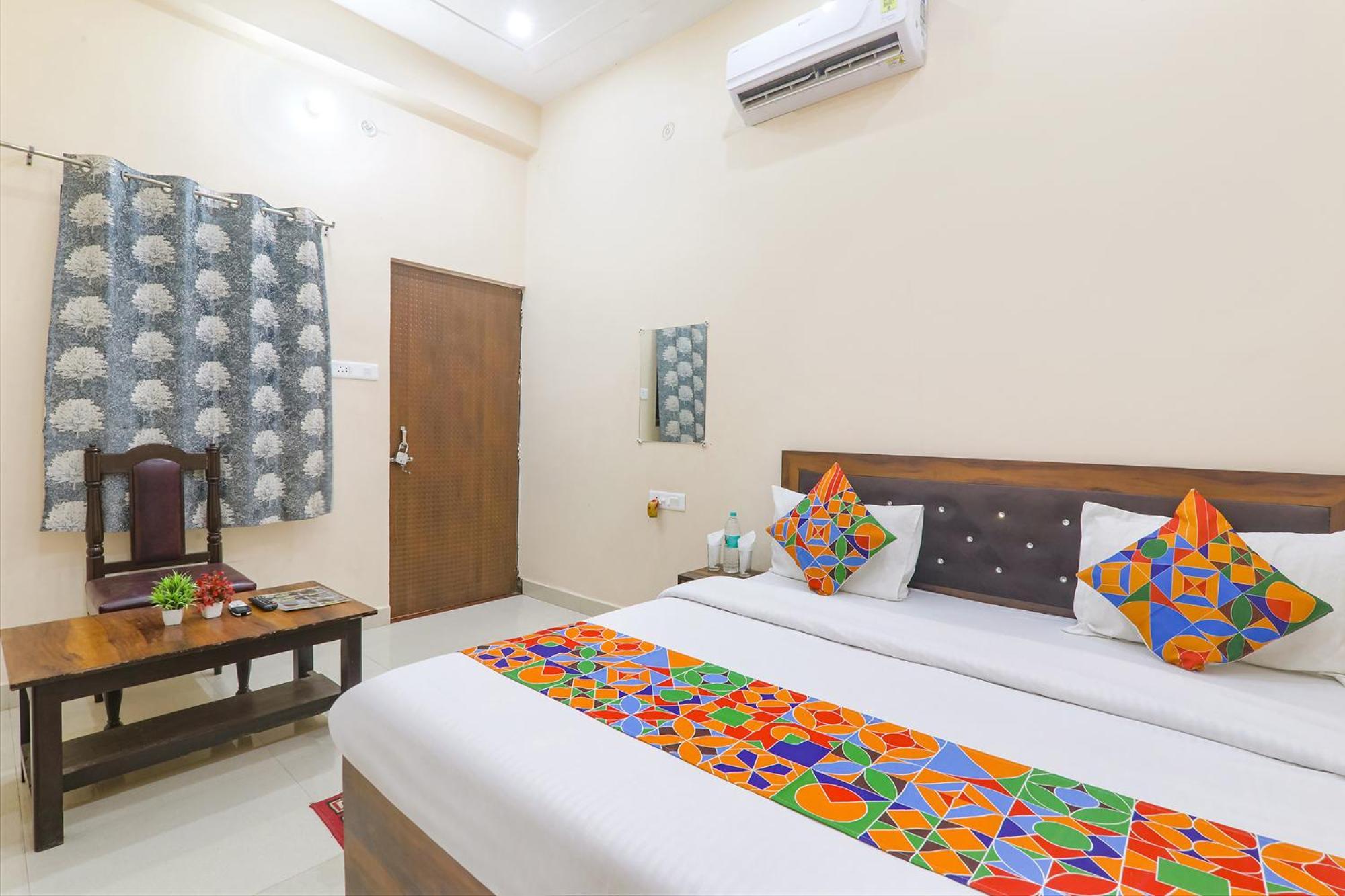 Fabhotel Rk Palace Ayodhya Exteriör bild