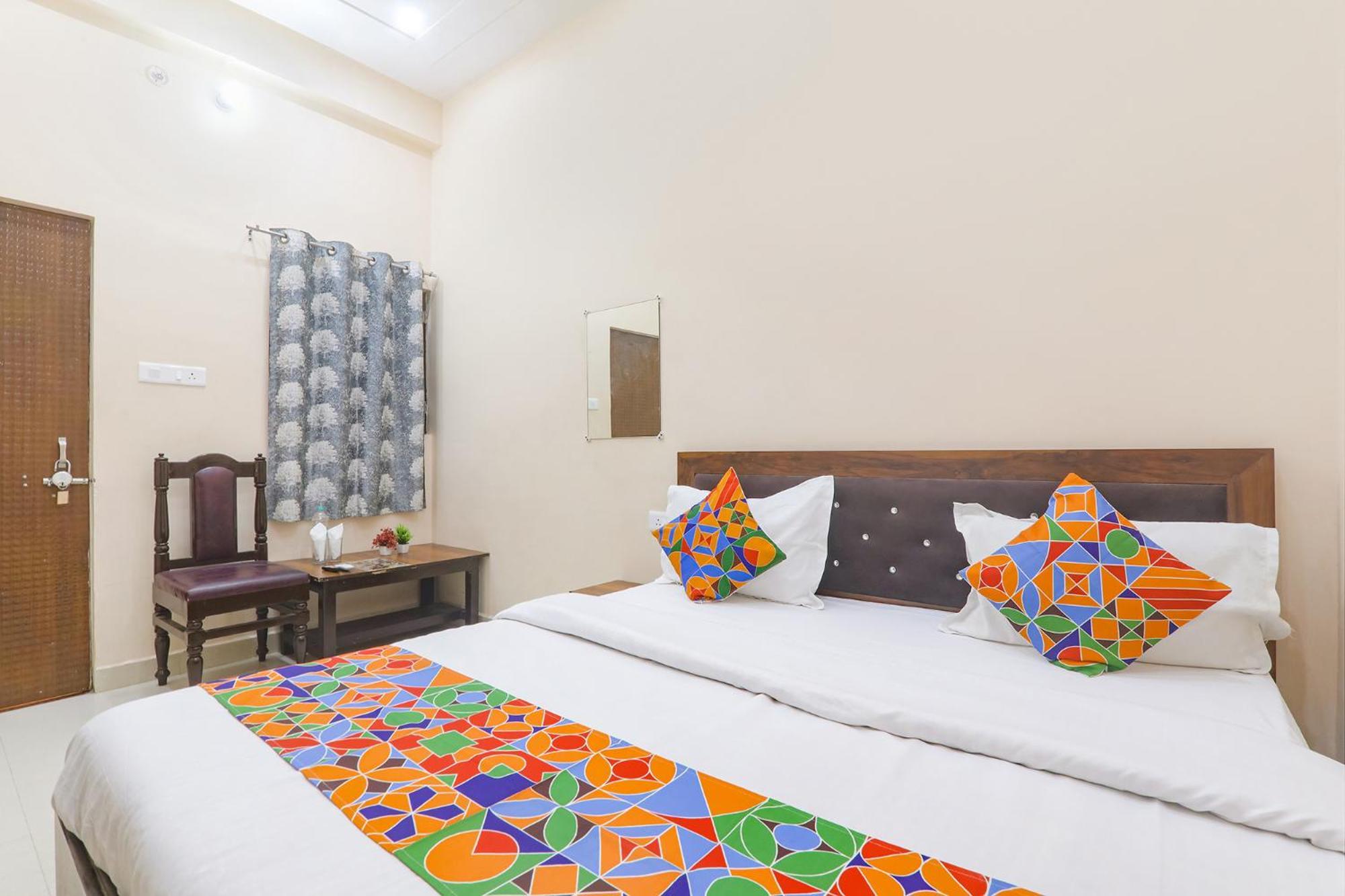Fabhotel Rk Palace Ayodhya Exteriör bild
