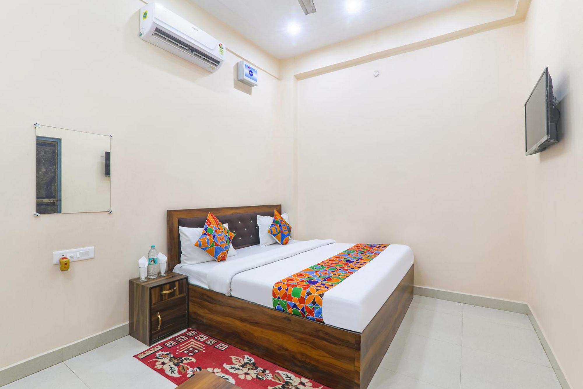 Fabhotel Rk Palace Ayodhya Exteriör bild