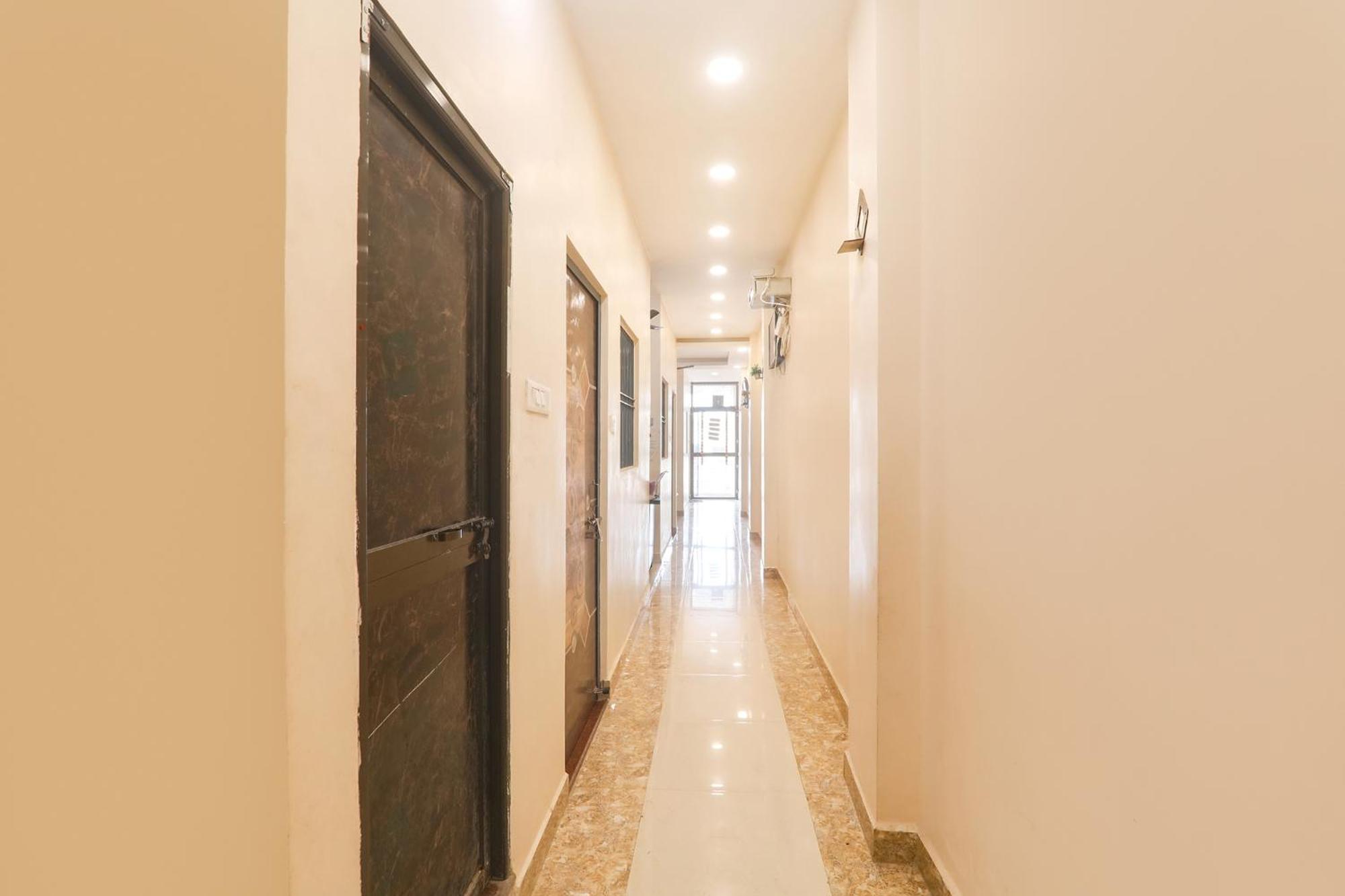 Fabhotel Rk Palace Ayodhya Exteriör bild